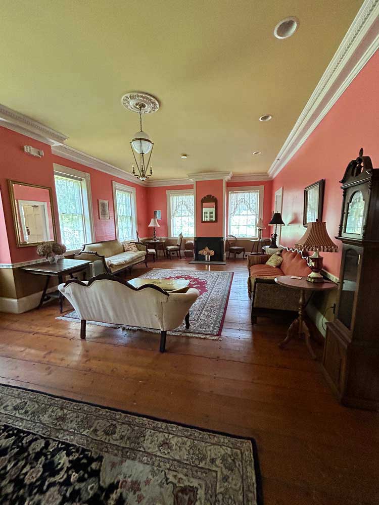 PPO Insurance Accepted at Luxury Rehabs in NH | Drug Addiction Treatment in Marlborough, NH | PHP | IOP | Trauma-Informed Care | Mountain View Retreat